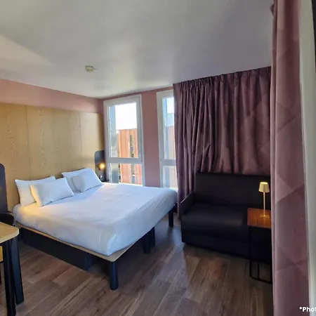 Orly Marche International Hotel