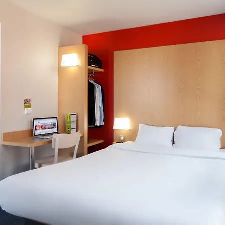 Hotel Orly Marché International 3*