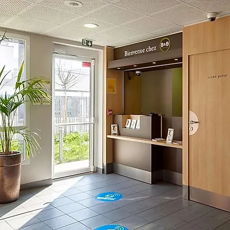 Hotel Orly Marche International