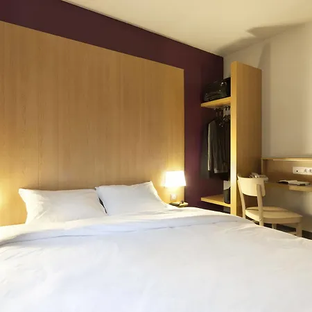Hotel Orly Marche International 3*