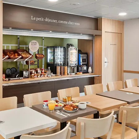 Orly Marché International Hotel